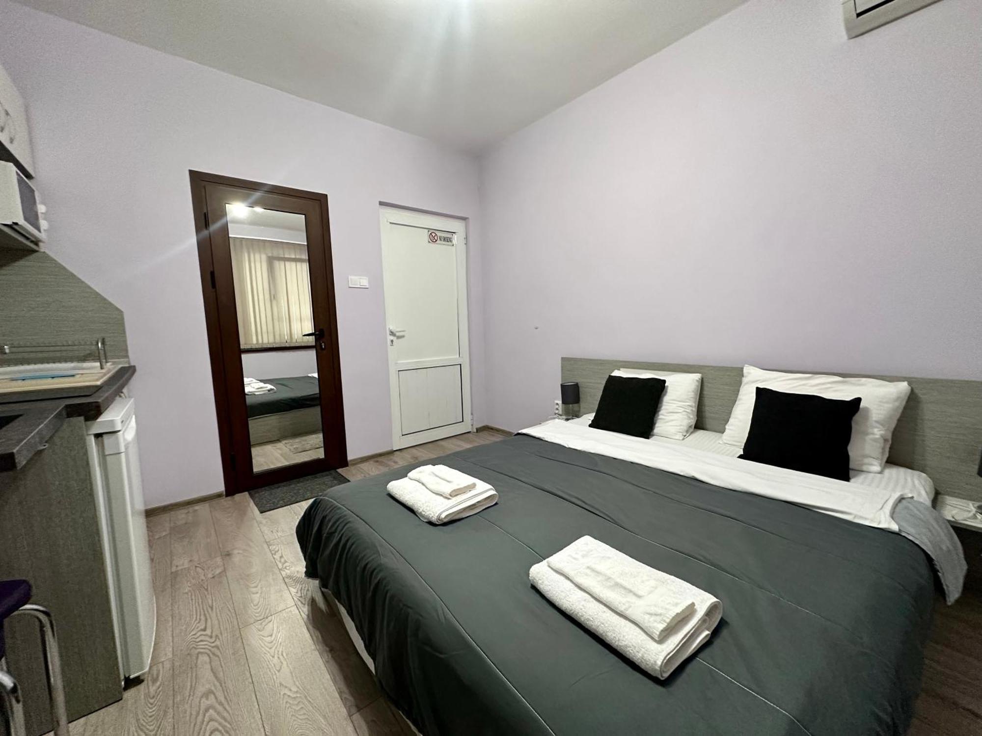 Hotel Saraya Warna Exterior foto